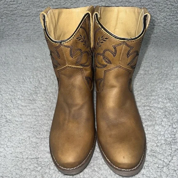 Sterling River Women's Size 8.5 Brown with Black Embroidery R-Toe Booties SR6012 - Picture 3 of 8